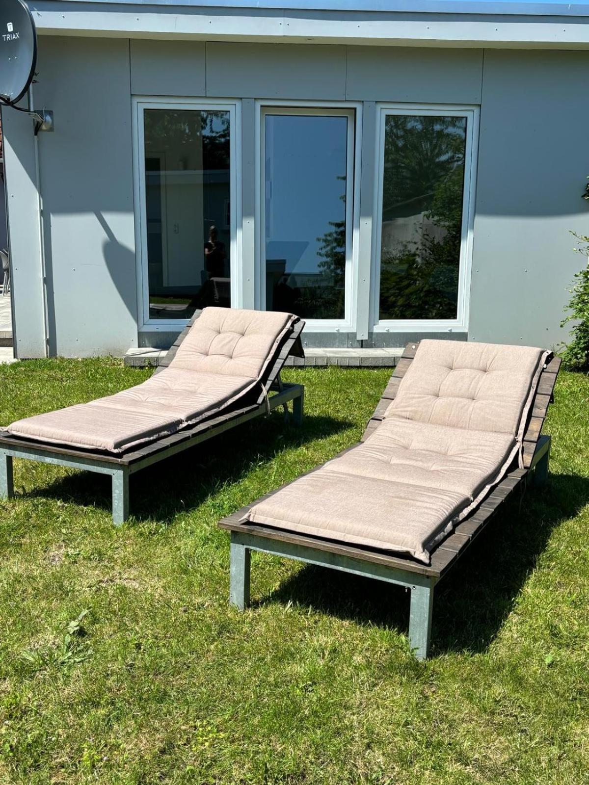 Pappelhof - Doppelhaushaelfte Mit Garten In Grömitz Exteriör bild